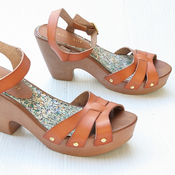 MADDEN GIRL studded faux leather platform clog sandals - Picture 8 of 10